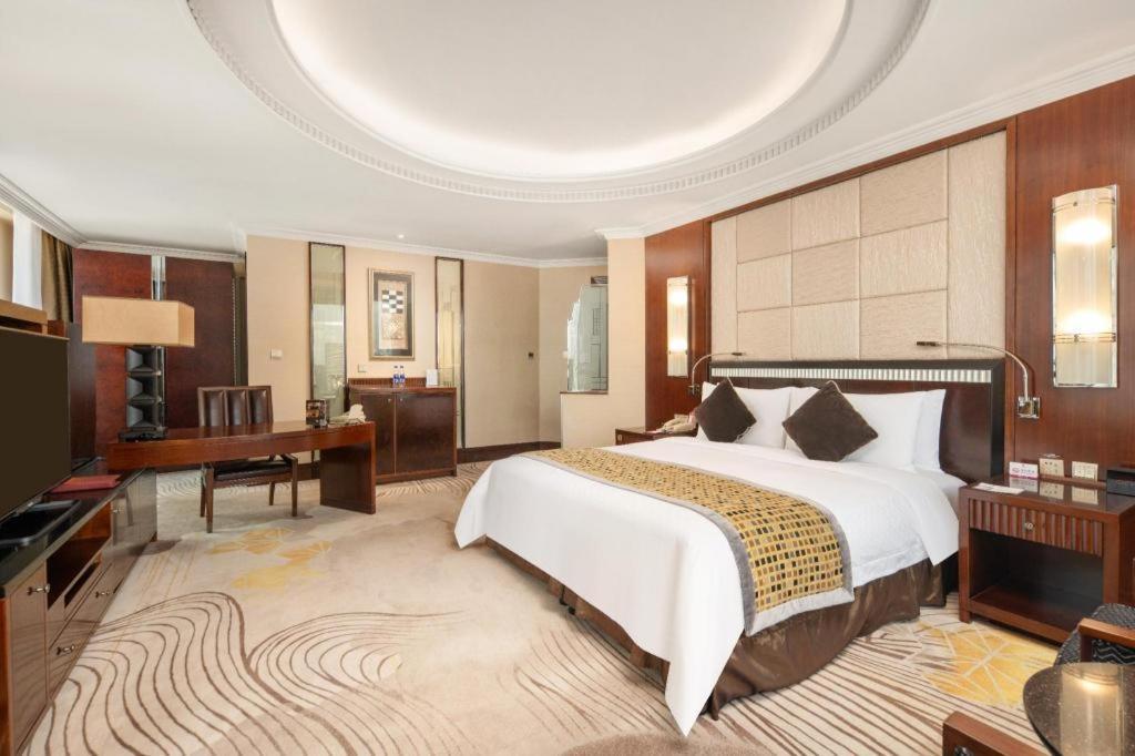 Grand Soluxe Zhongyou Hotel Шанхай Экстерьер фото