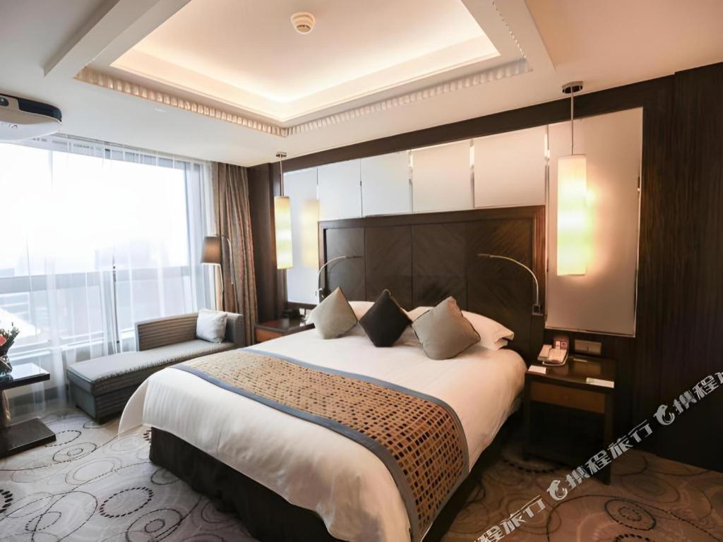 Grand Soluxe Zhongyou Hotel Шанхай Экстерьер фото