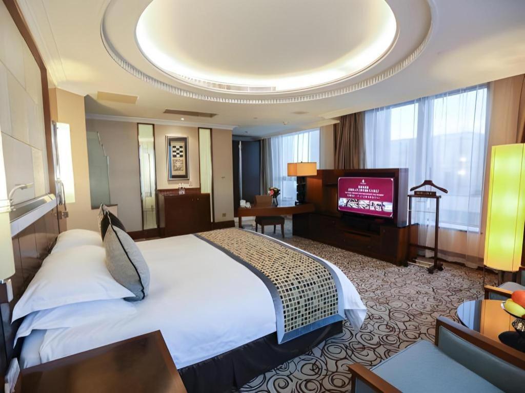 Grand Soluxe Zhongyou Hotel Шанхай Экстерьер фото