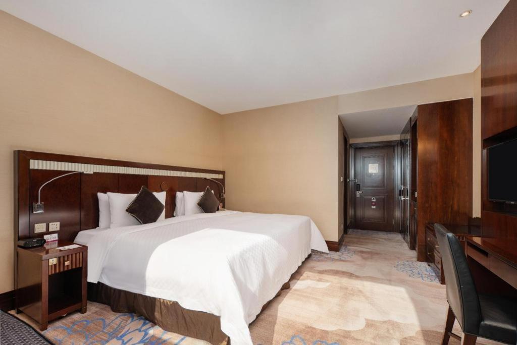 Grand Soluxe Zhongyou Hotel Шанхай Экстерьер фото