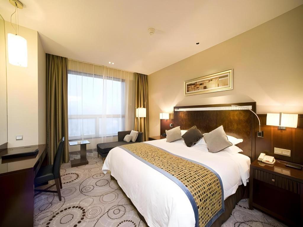 Grand Soluxe Zhongyou Hotel Шанхай Экстерьер фото