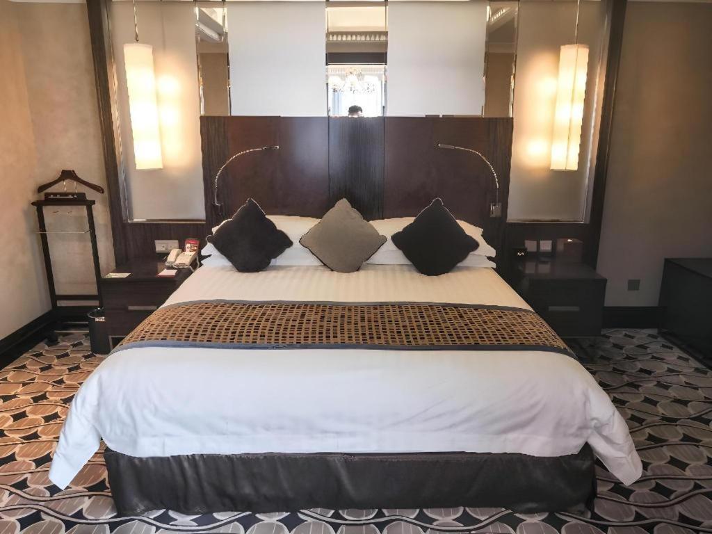 Grand Soluxe Zhongyou Hotel Шанхай Экстерьер фото
