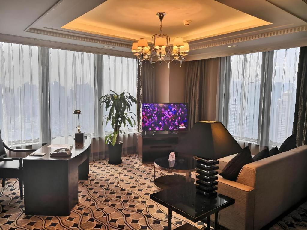 Grand Soluxe Zhongyou Hotel Шанхай Экстерьер фото