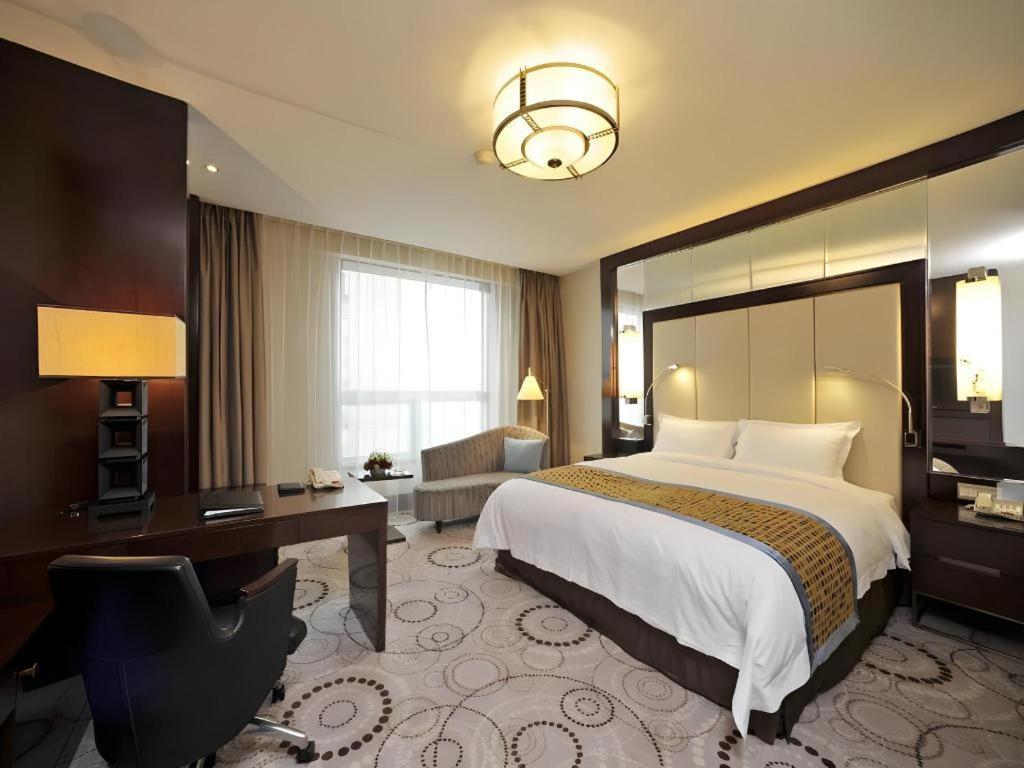 Grand Soluxe Zhongyou Hotel Шанхай Экстерьер фото