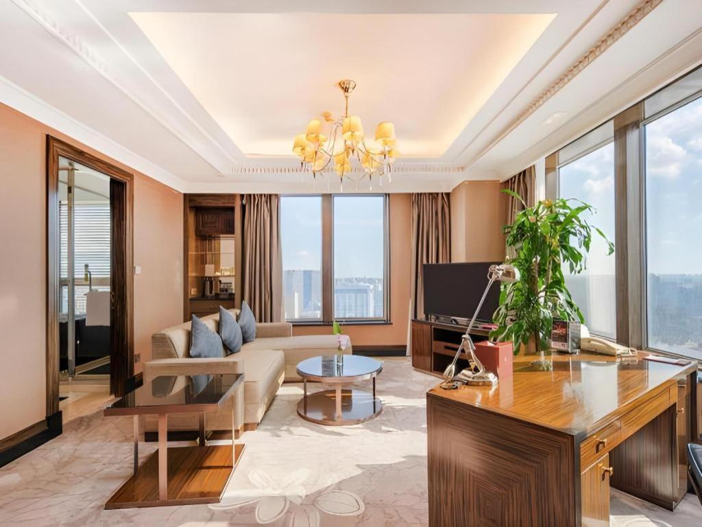Grand Soluxe Zhongyou Hotel Шанхай Экстерьер фото